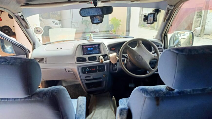 Toyota Noah CR 42 1999