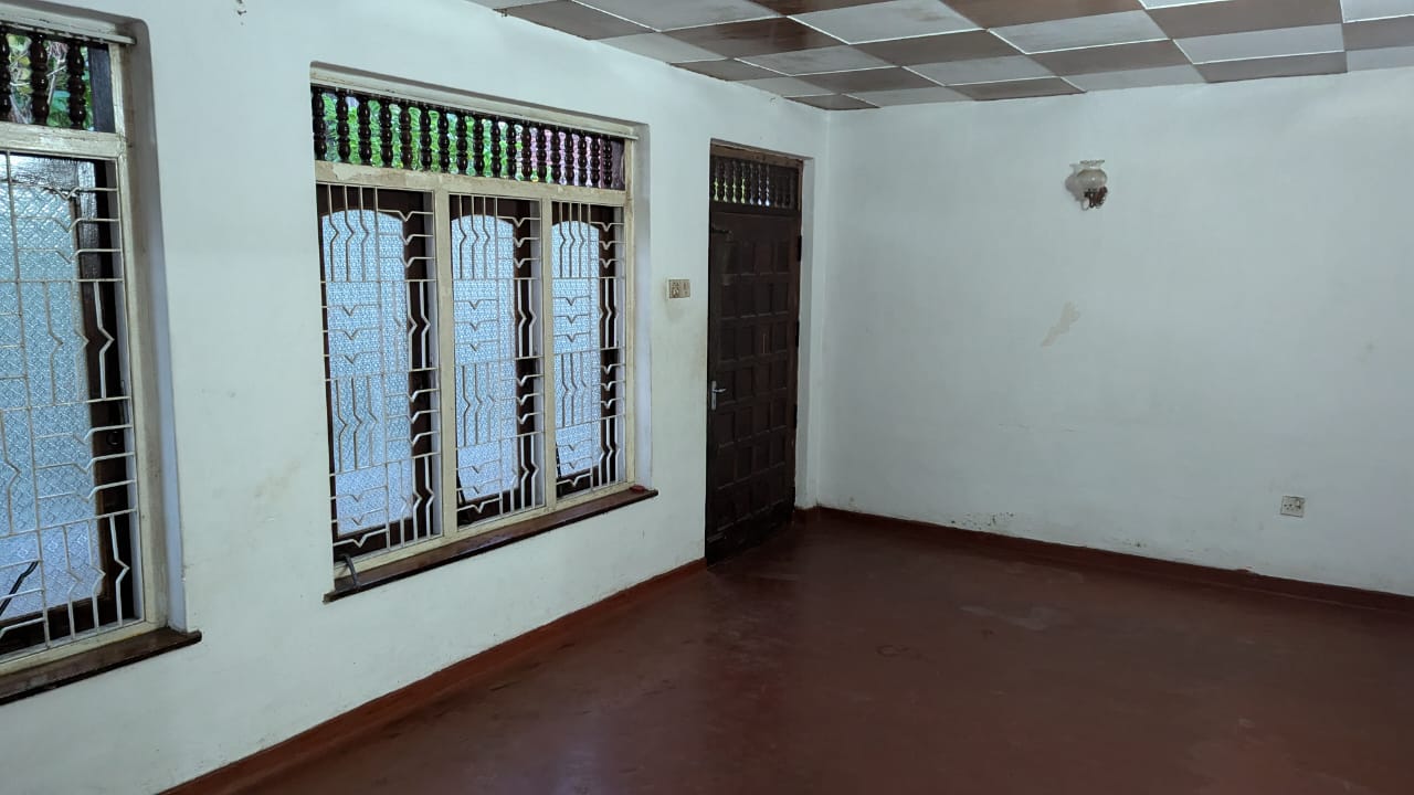 8.39 P Land with House for Sale – Kiribathgoda