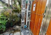 Modern Three Story House with Pool for Sale in Hokandara