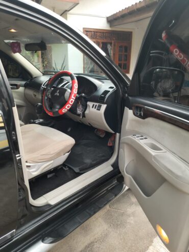 Mitsubishi Montero Sport 2011