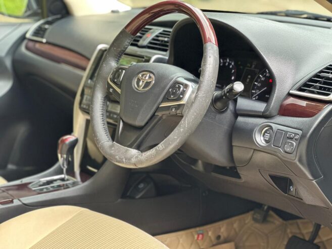 Toyota Premio 2017