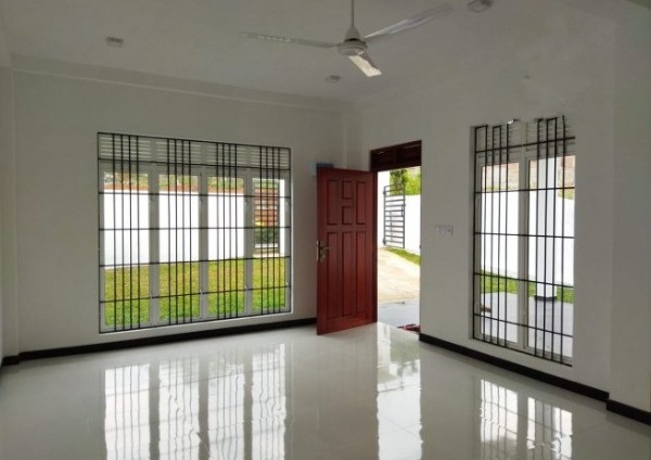 Homagama-3 bedroom near new house for sale