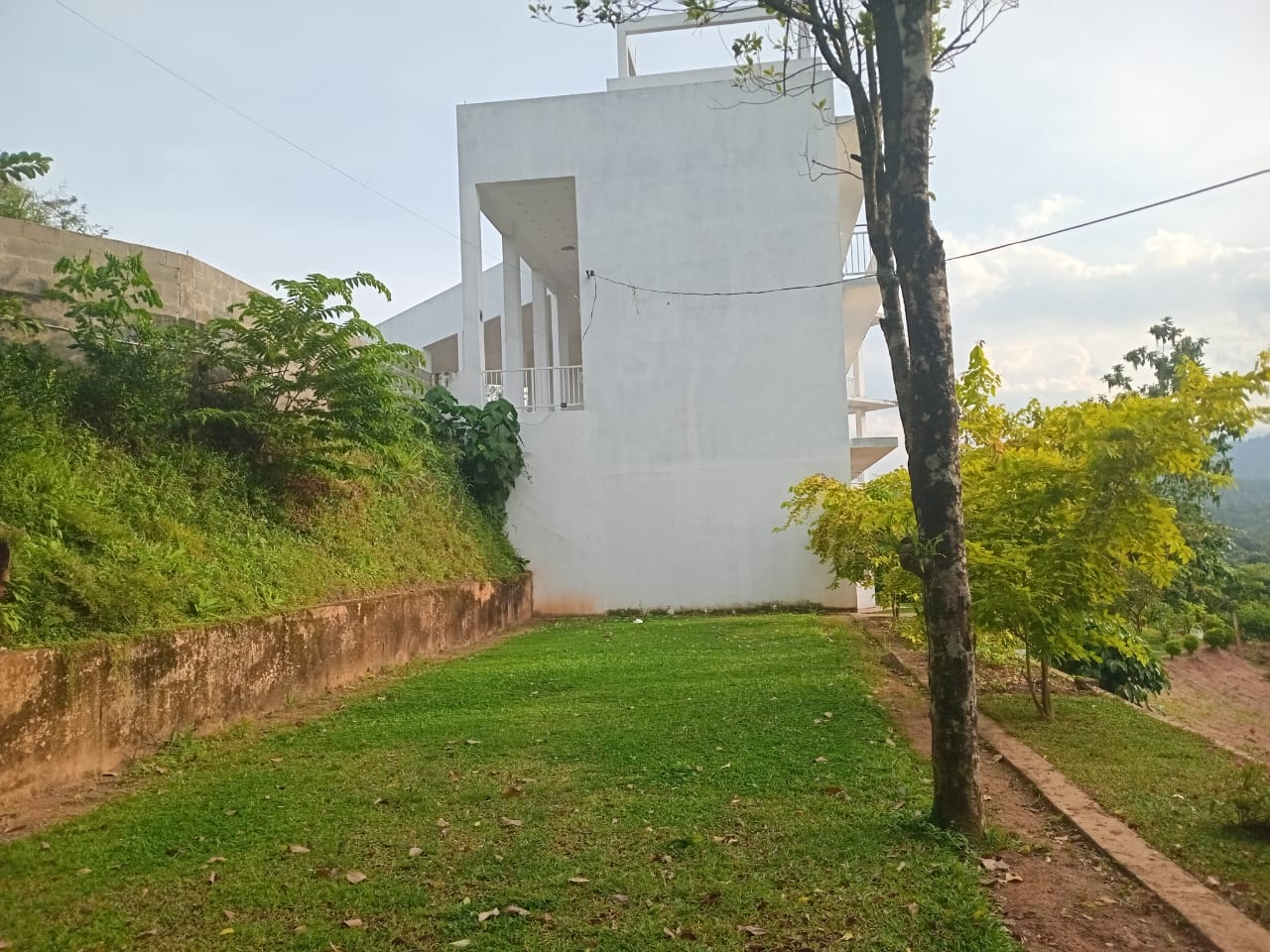 Exquisite Luxury Villa for Sale in Gampola , Kandy