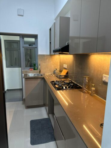 Fully Furnished Luxury Golf Apartment for Sale Piliyandala