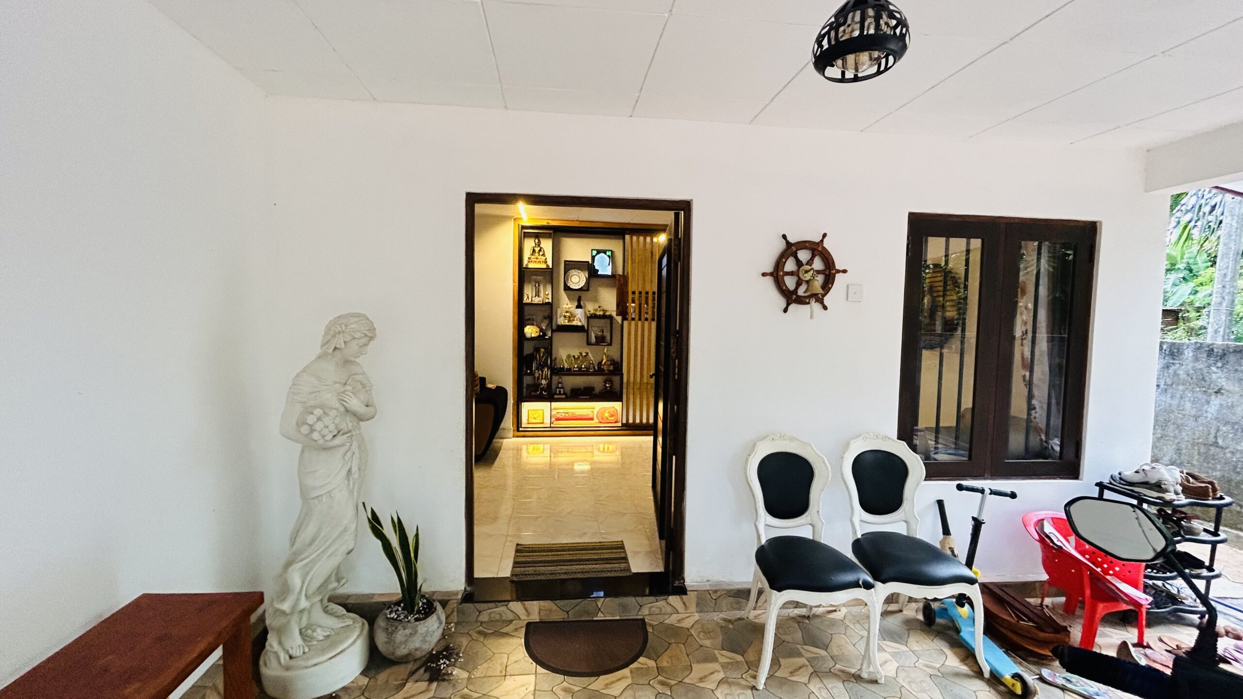 අනුරාධපුර නගර සීමාවෙන් පර් 24 සමග නිවසක්