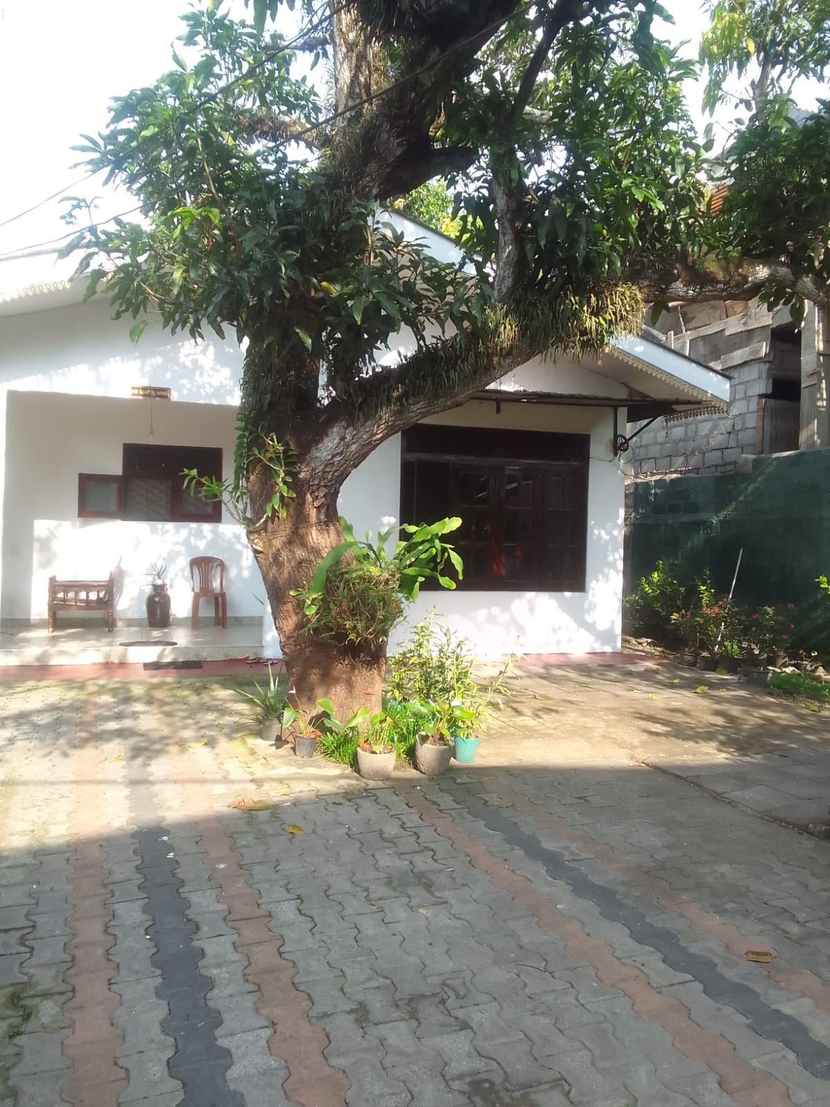 House for sale in Wellampitiya