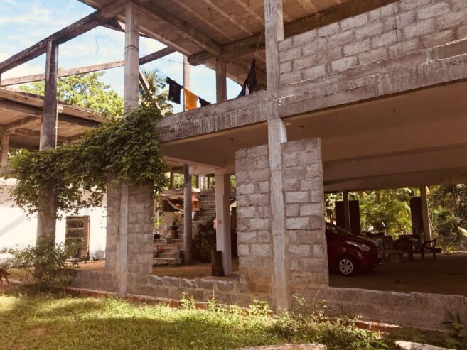Commercial building with 76 perches For Sale Nittambuwa