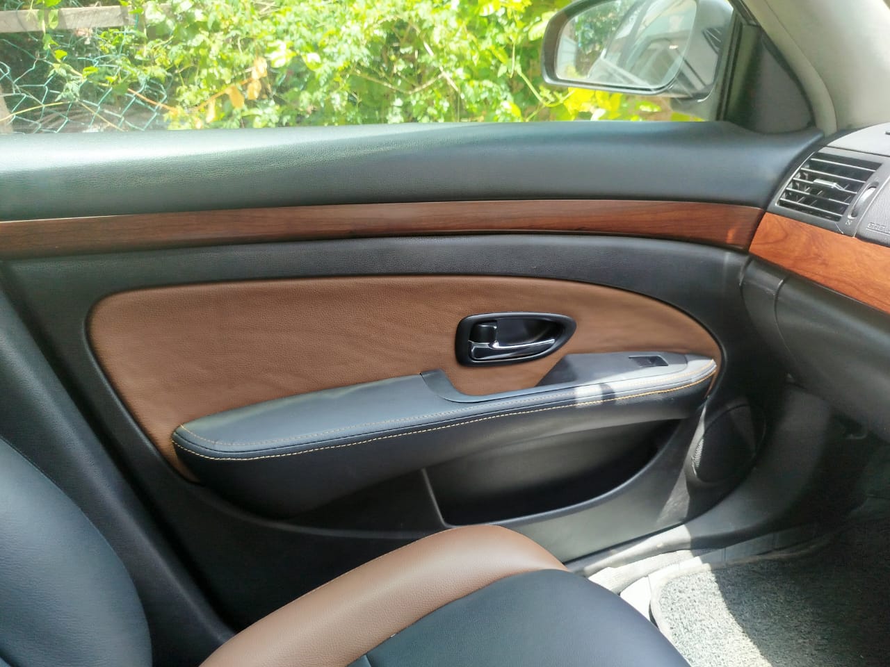 Nissan Bluebird sylphy 2011