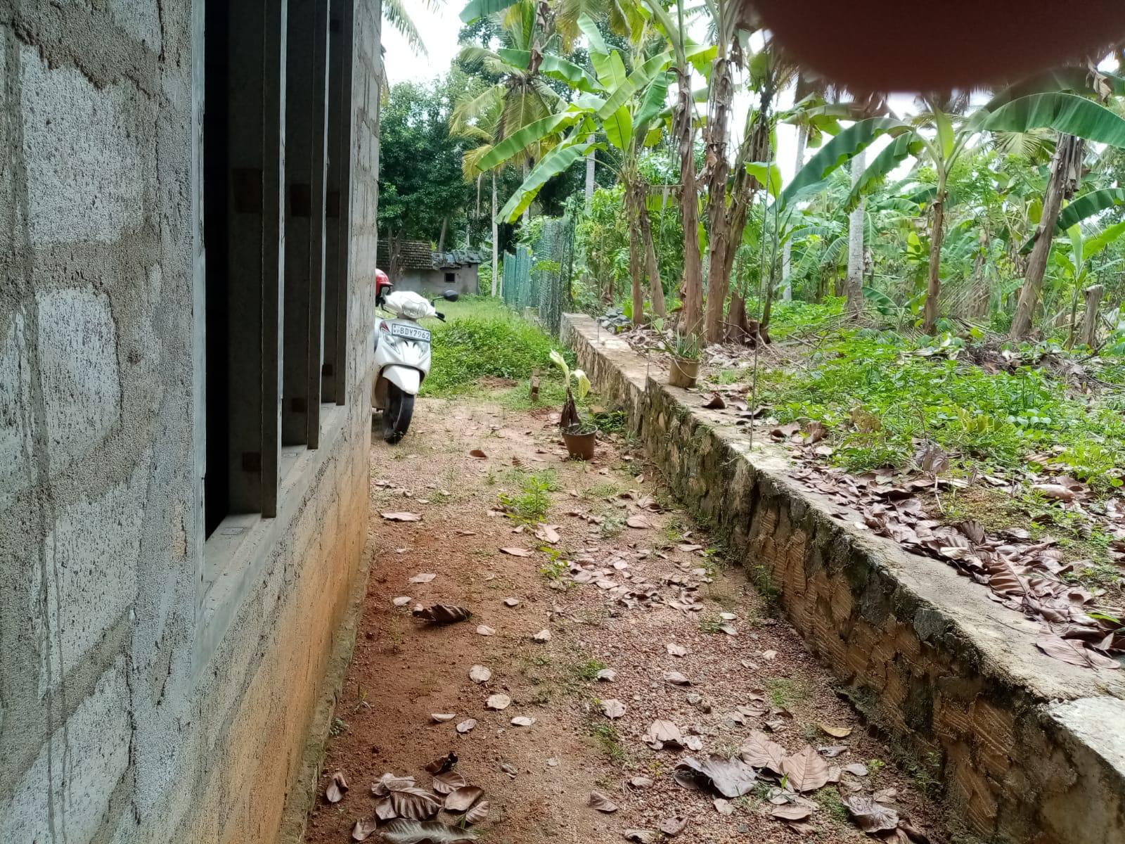 Land with House for Sale Weyangoda