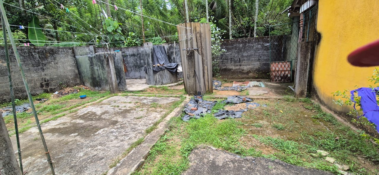 Land With House For Sale In Kubaloluwa Veyangoda