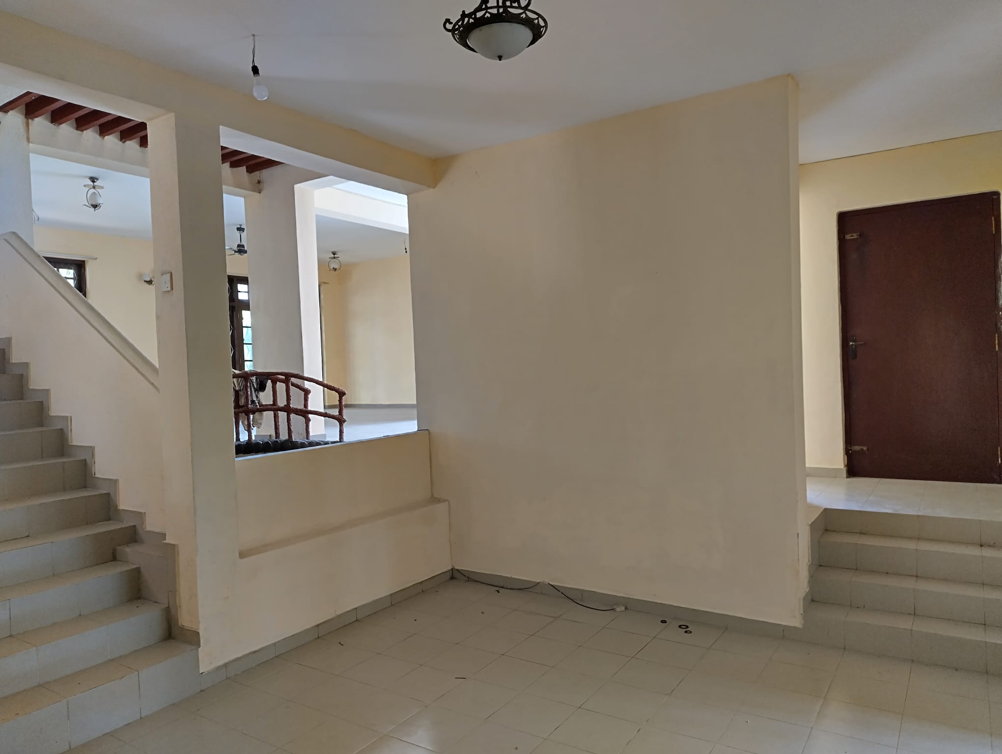 Commercial Building for Lease – Prime Location in Wattala