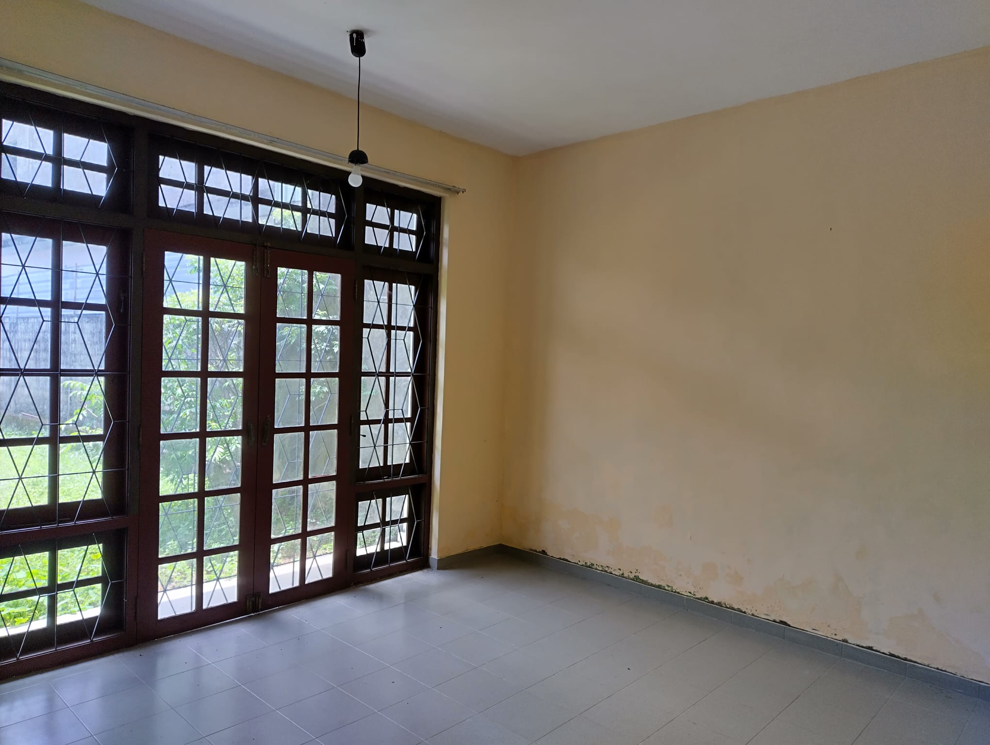 Commercial Building for Lease – Prime Location in Wattala