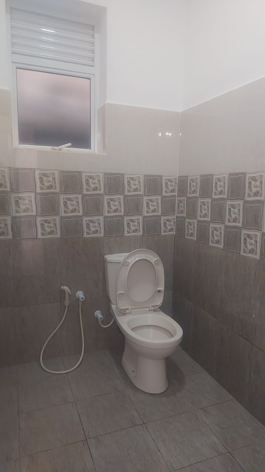 House for Rent – Ideal for Family or Business | Piliyandala