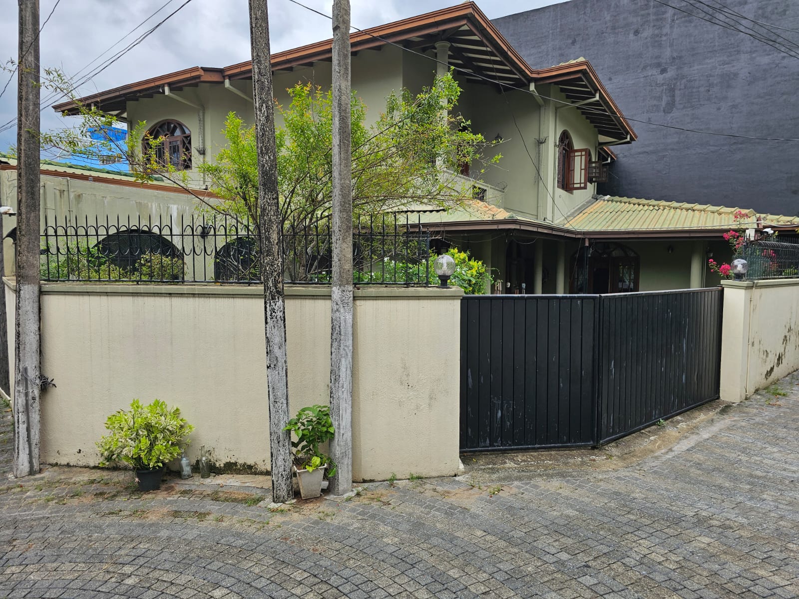 Commercial Building for Rent Or Sale in Battaramulla