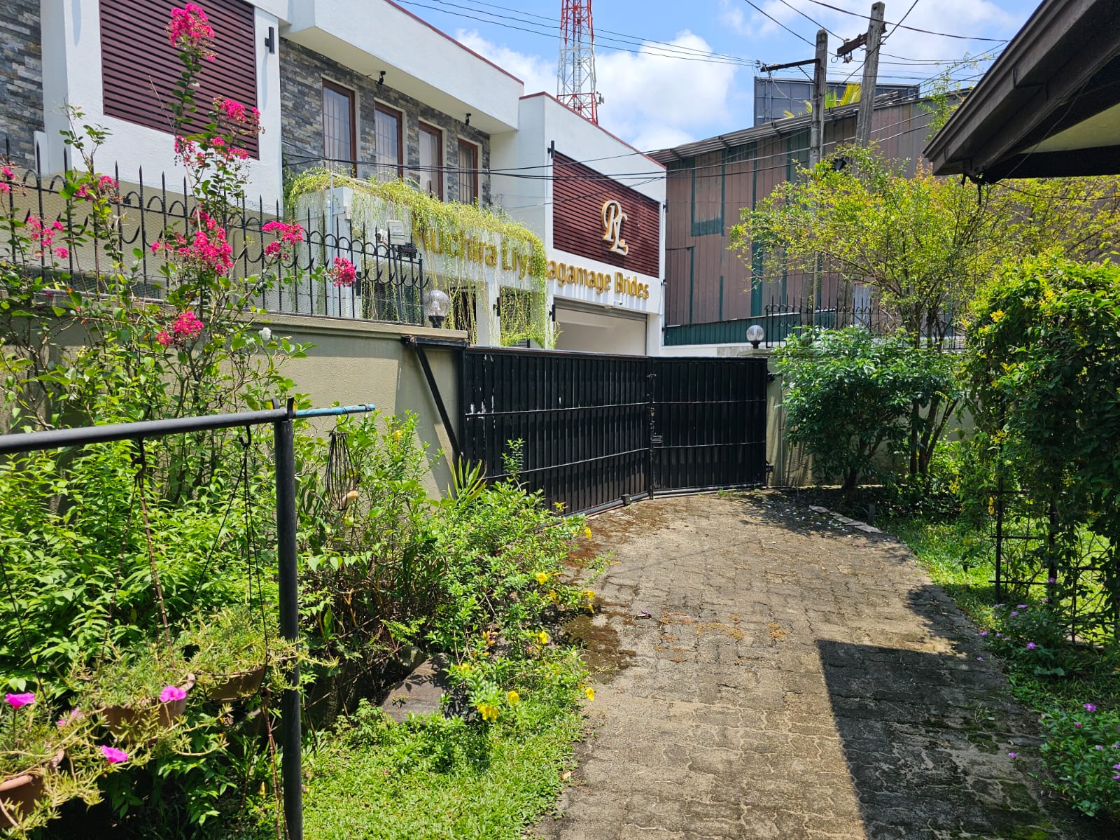 Commercial Building for Rent Or Sale in Battaramulla