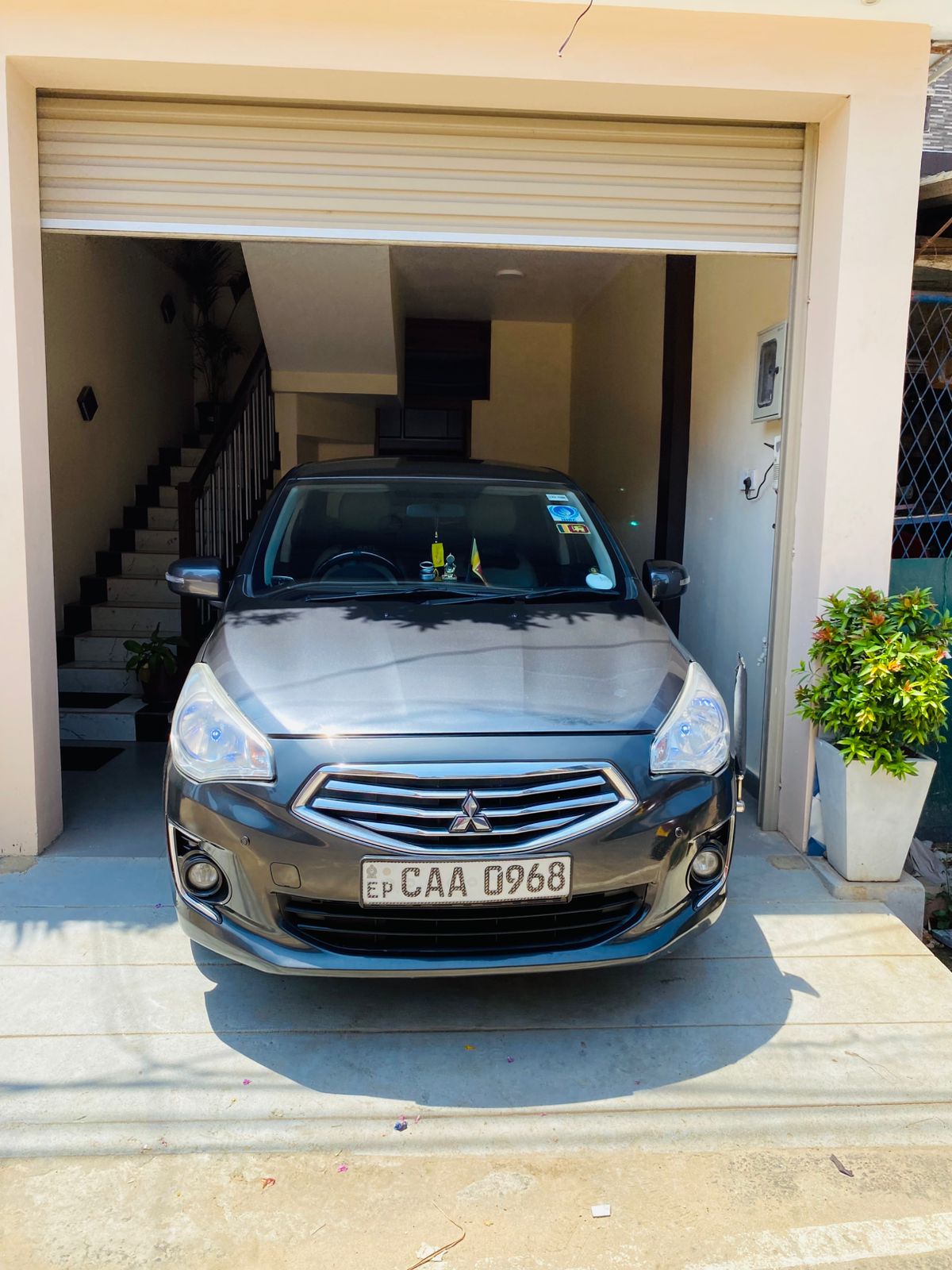 Mitsubishi Attrage 2014