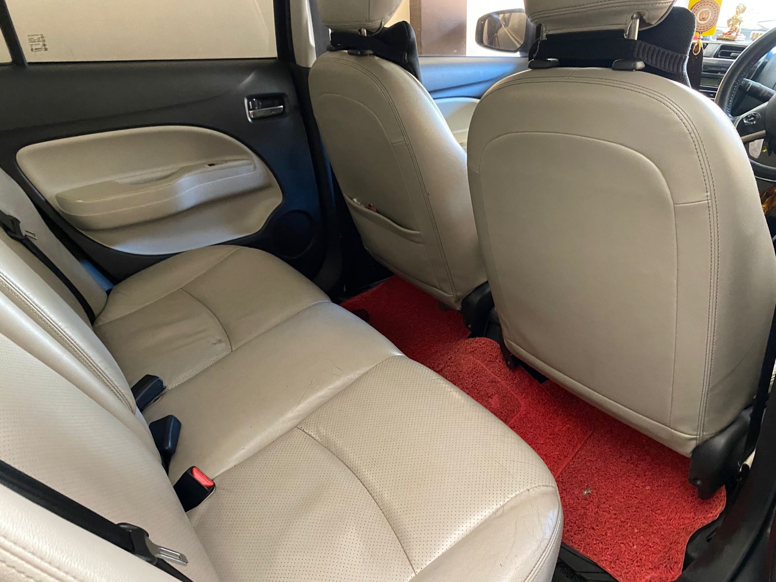 Mitsubishi Attrage 2014