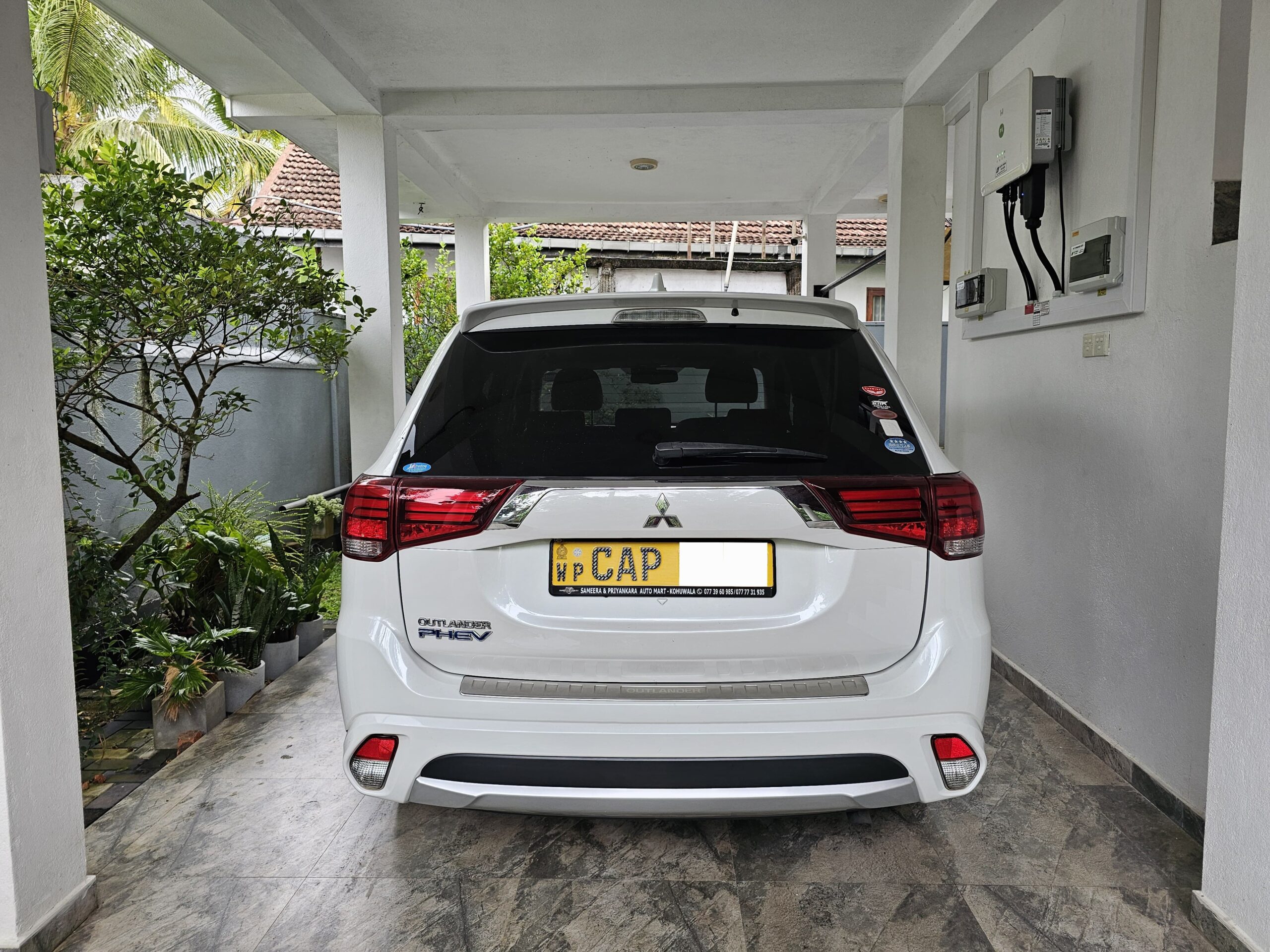 Mitsubishi Outlander PHEV G Navi Premium 2015