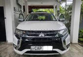 Mitsubishi Outlander PHEV G Navi Premium 2015