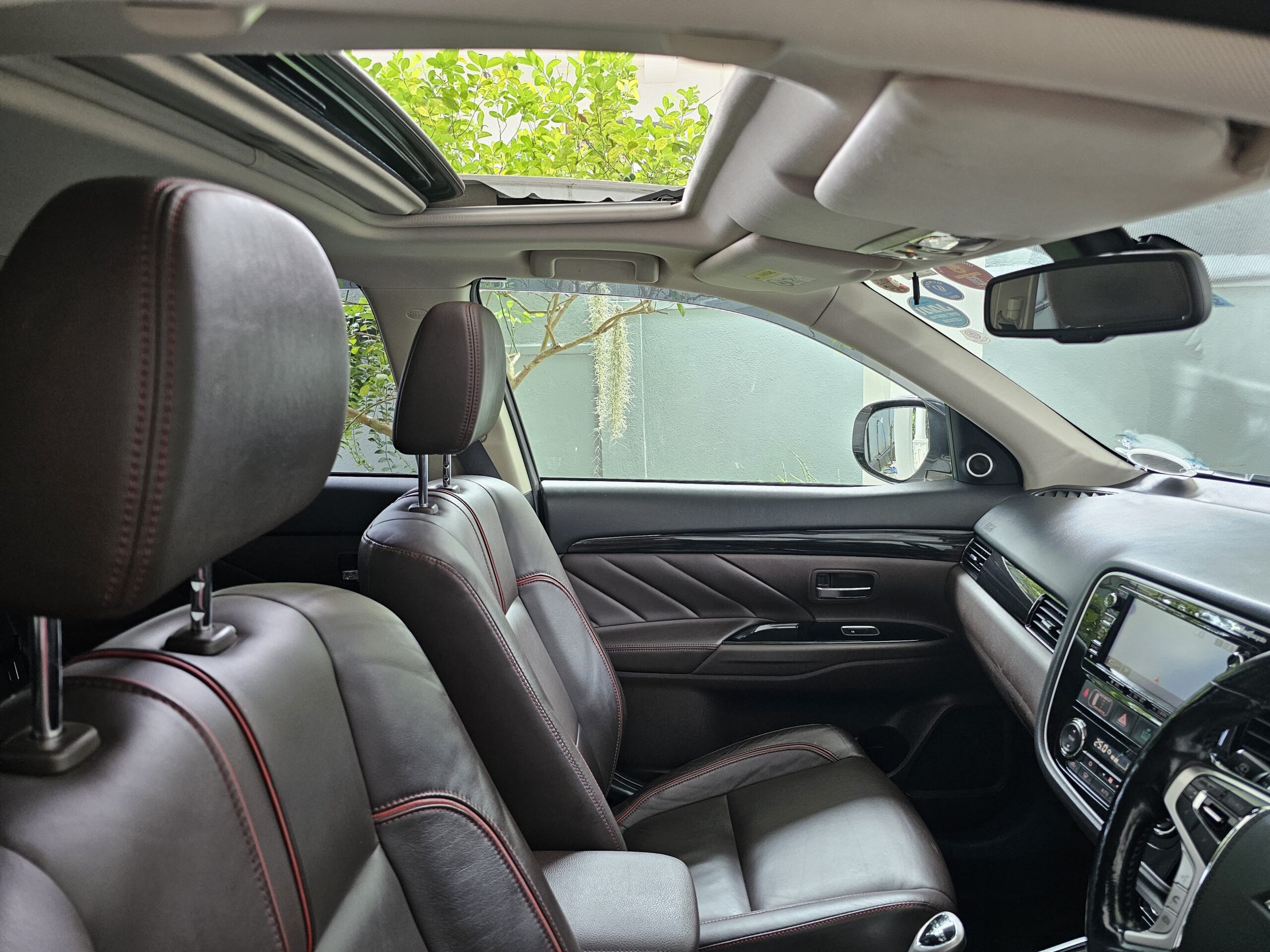 Mitsubishi Outlander PHEV G Navi Premium 2015