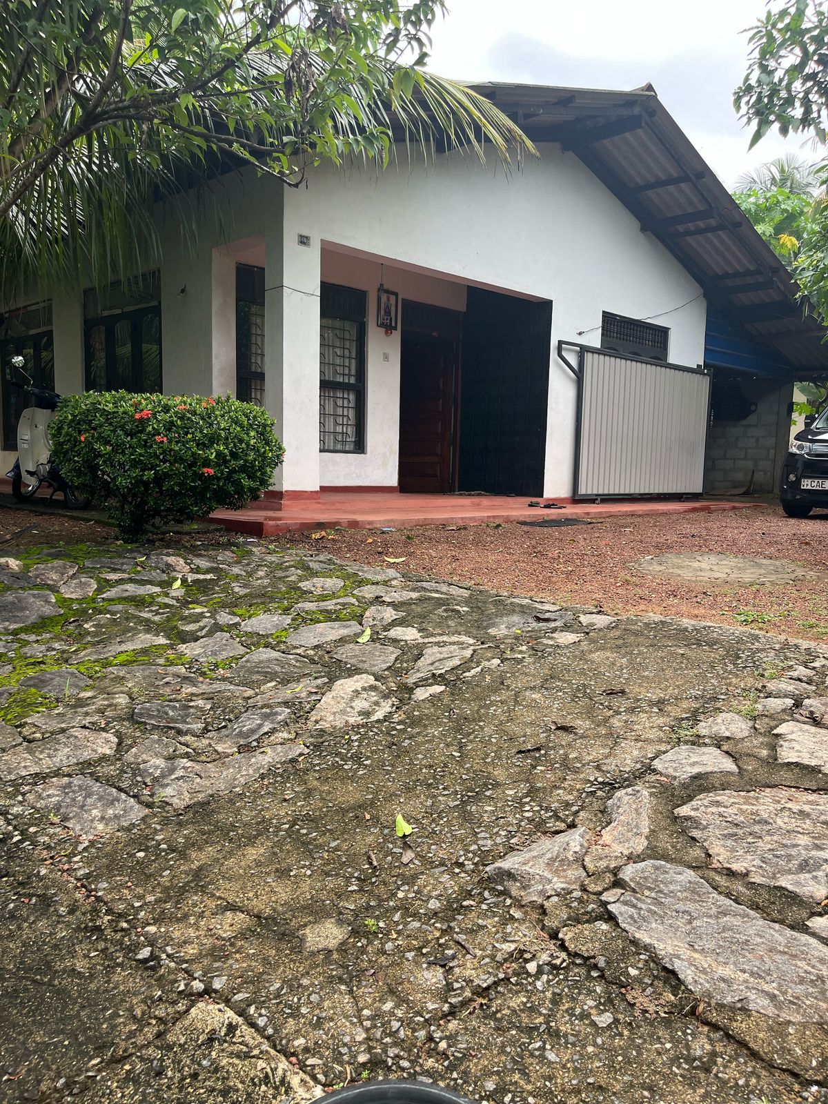 Houses Sale in Makola