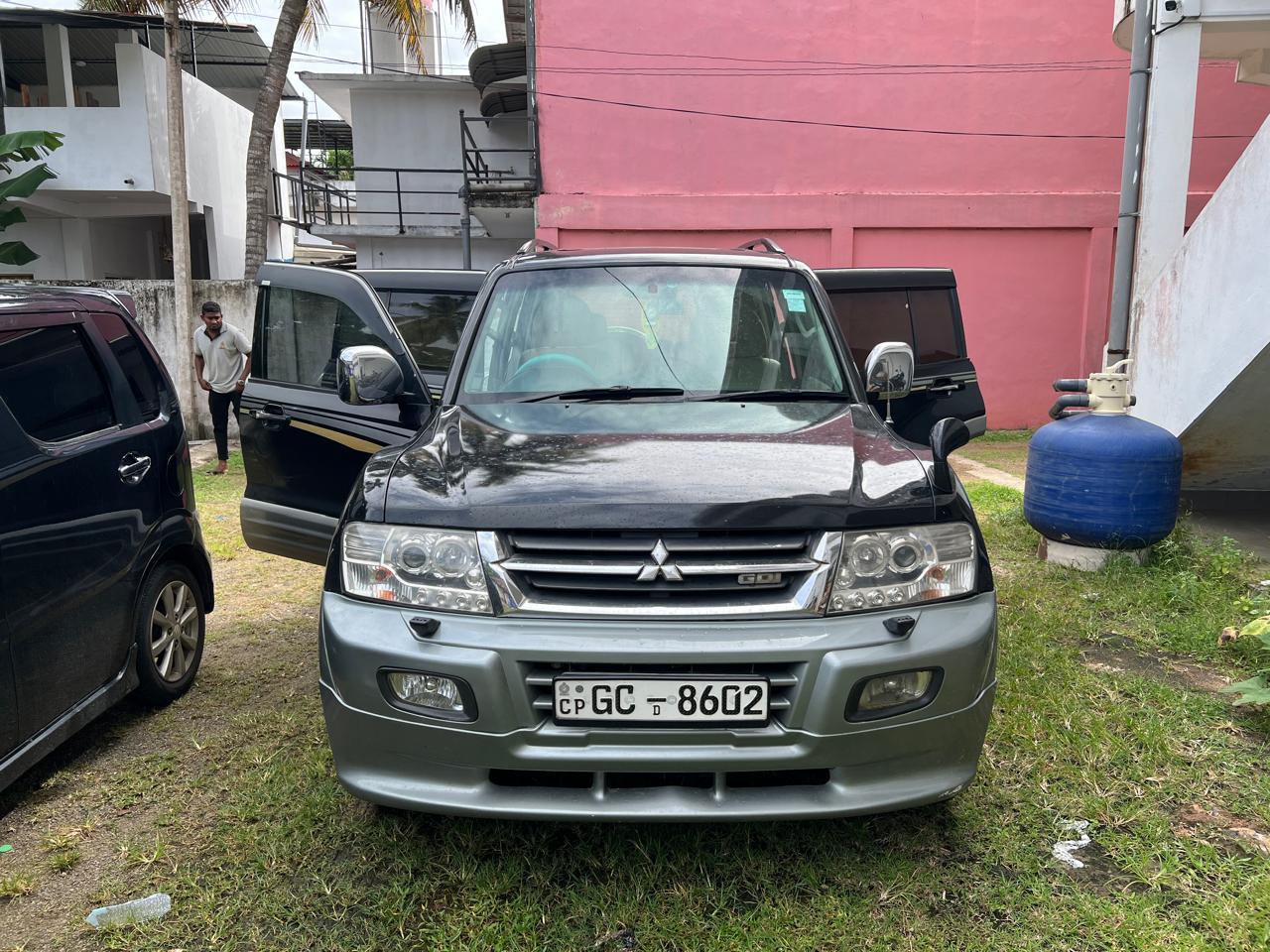 Mitsubishi Montero 2000
