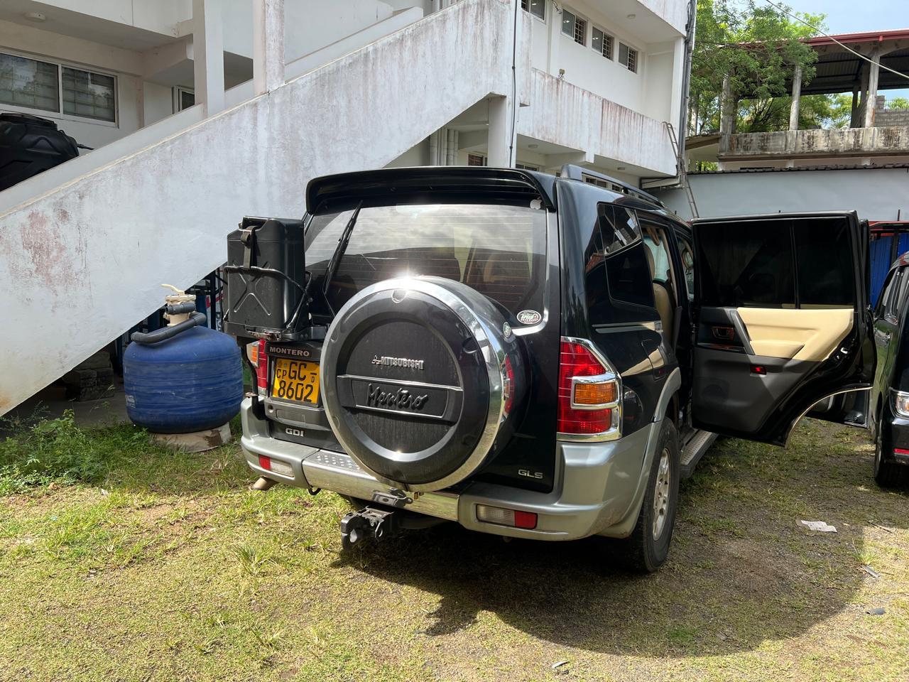 Mitsubishi Montero 2000