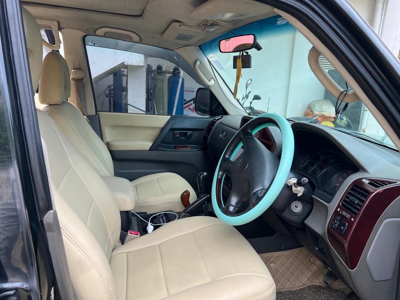 Mitsubishi Montero 2000