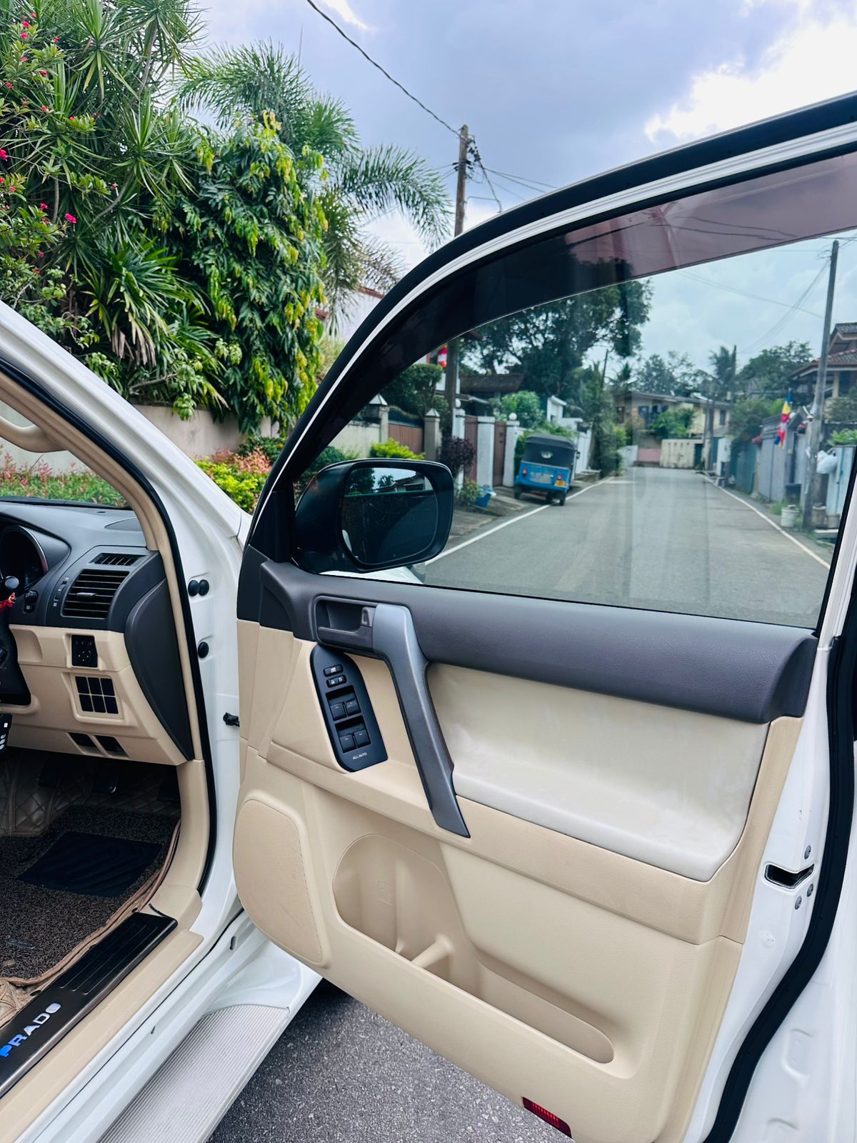 Toyota Land Cruiser Prado TX 150 2015