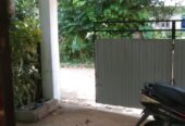 රදාවන ,මංඩාවල නිවසක් විකිණීමට ඇත.