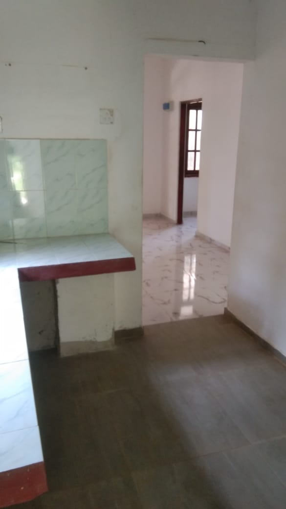 රදාවන ,මංඩාවල නිවසක් විකිණීමට ඇත.