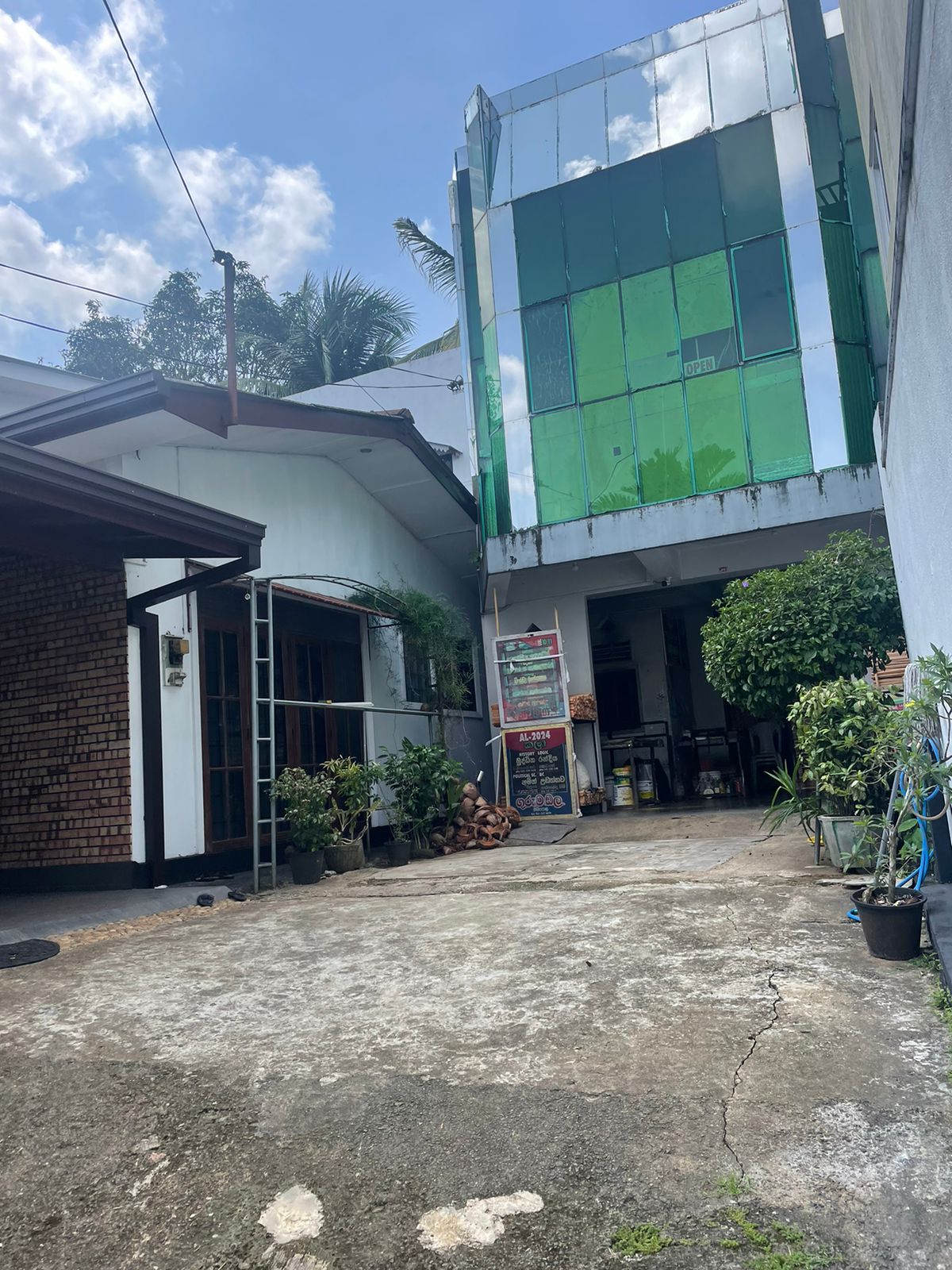 Two Story House with Business Space Near Karapitiya – Galle