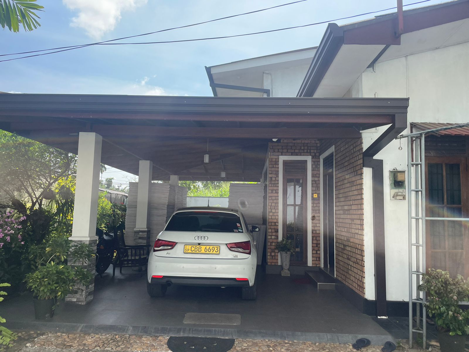 Two Story House with Business Space Near Karapitiya – Galle