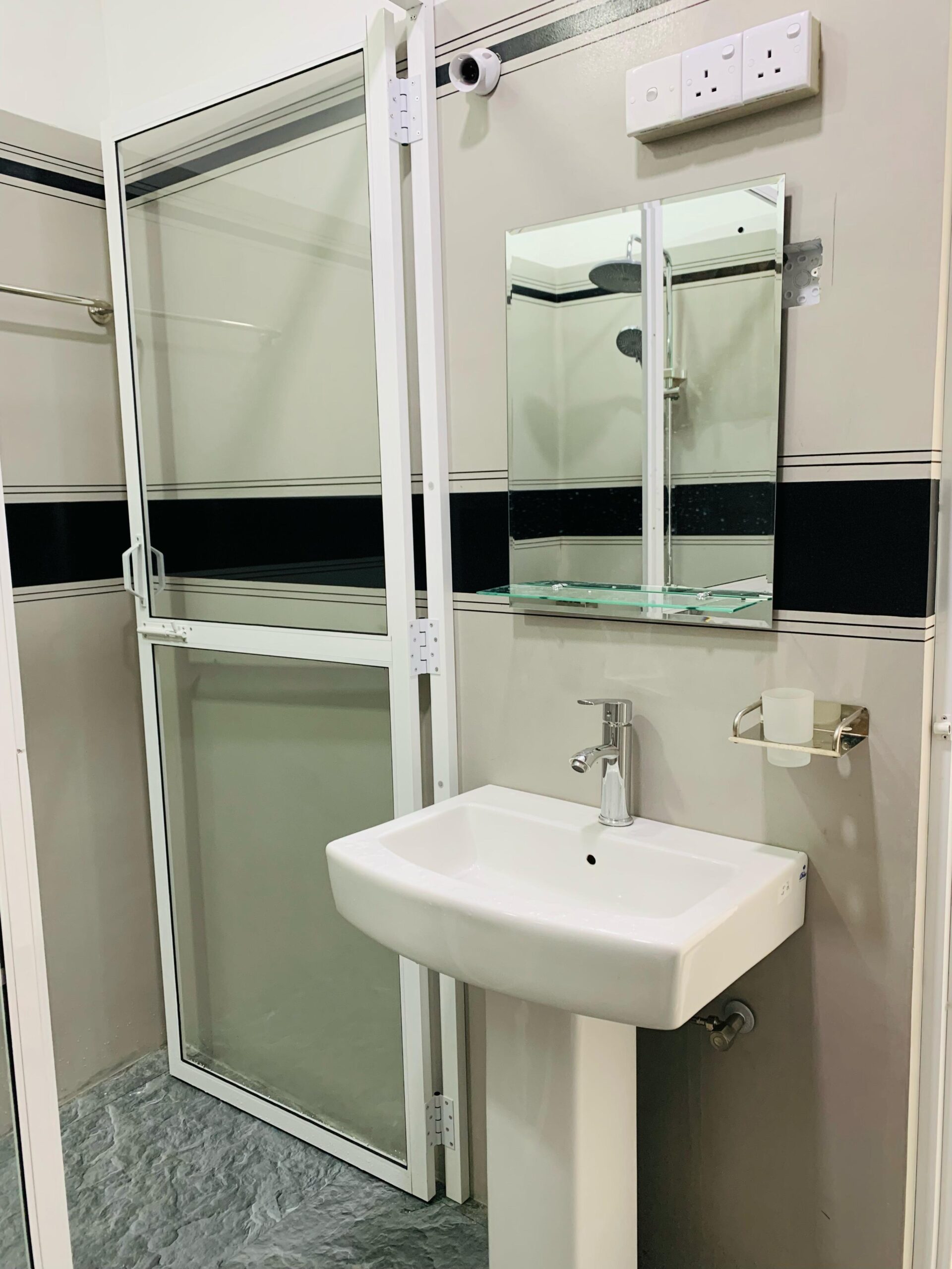 Hotel for Sale in Ella