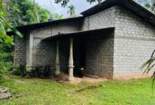 Half-Finished Two-Story Home on 19.6 Perch Land වේයන්ගොඩ