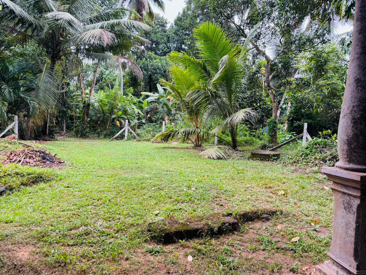 Half-Finished Two-Story Home on 19.6 Perch Land වේයන්ගොඩ