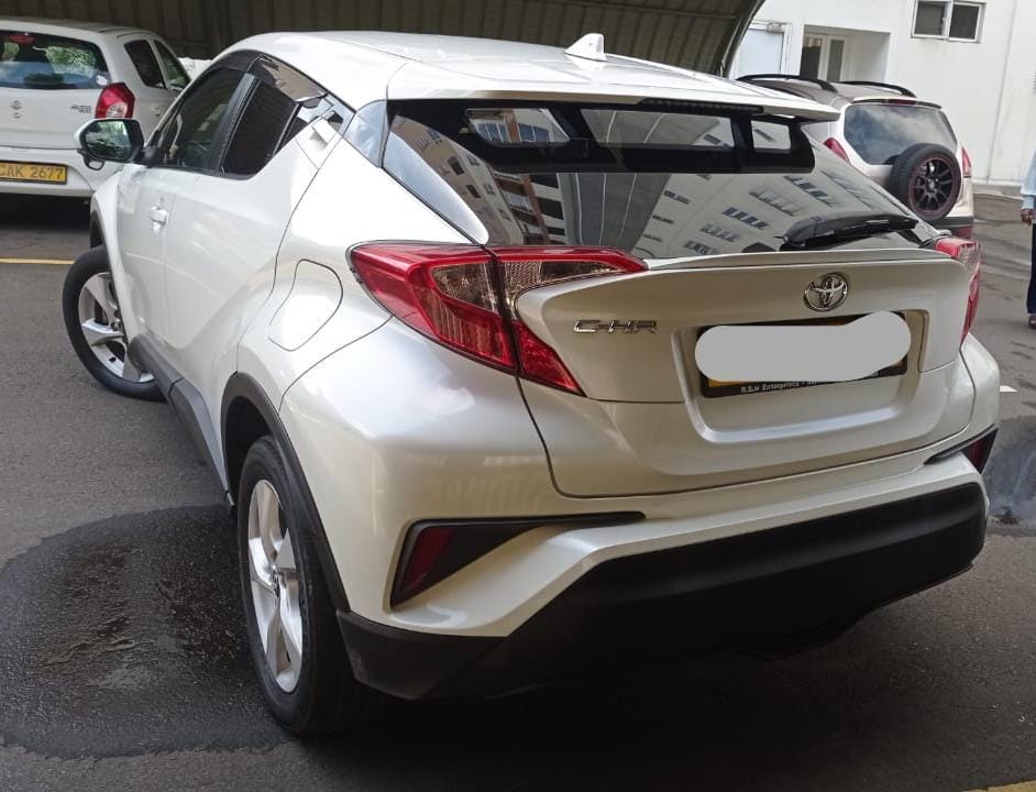 Toyota CHR NGX 50 4×4 2016