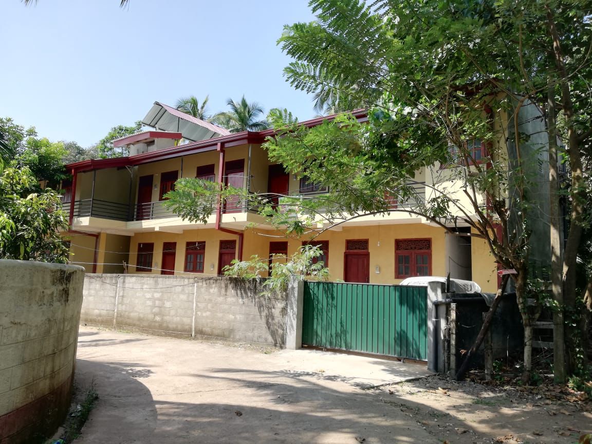 Building for Sale in Malwana