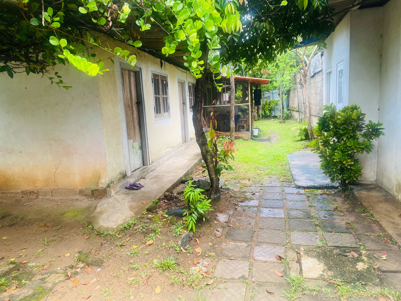 ජා ඇල Land with House Sale
