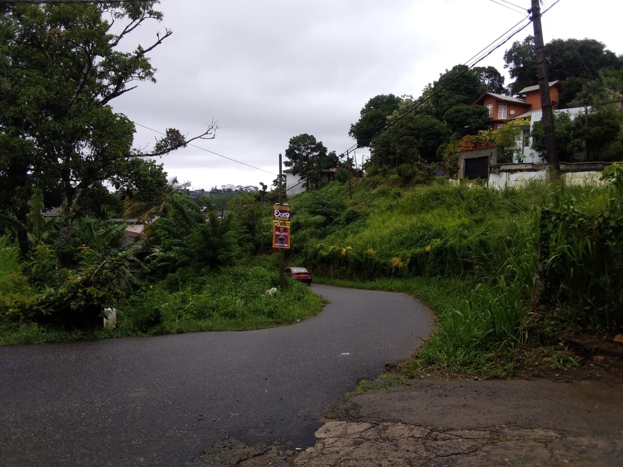 Three Story House to Sale in Heerassagala Kandy