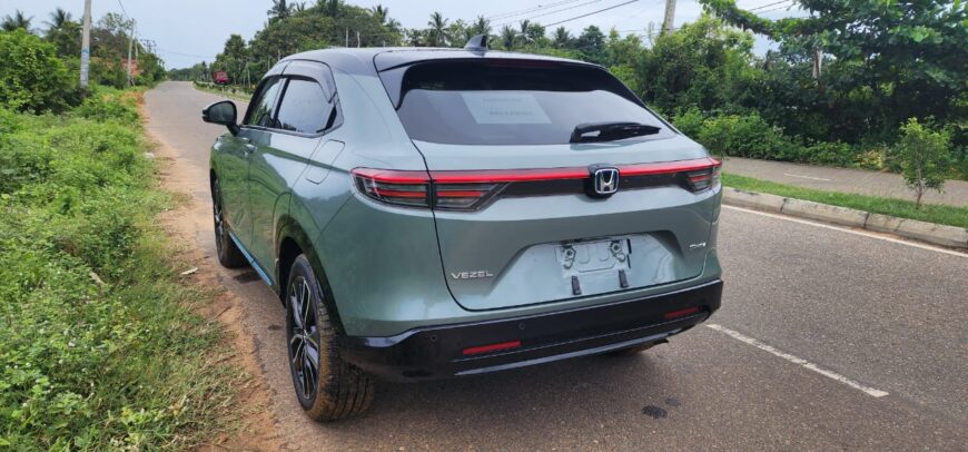 Honda Vezel Z play Moonroof 2024