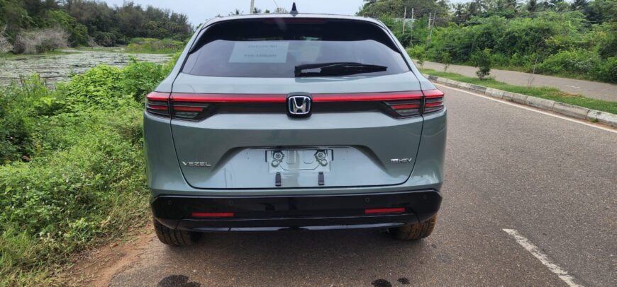 Honda Vezel Z play Moonroof 2024