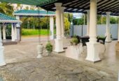Restaurant with House in Divulapitiya