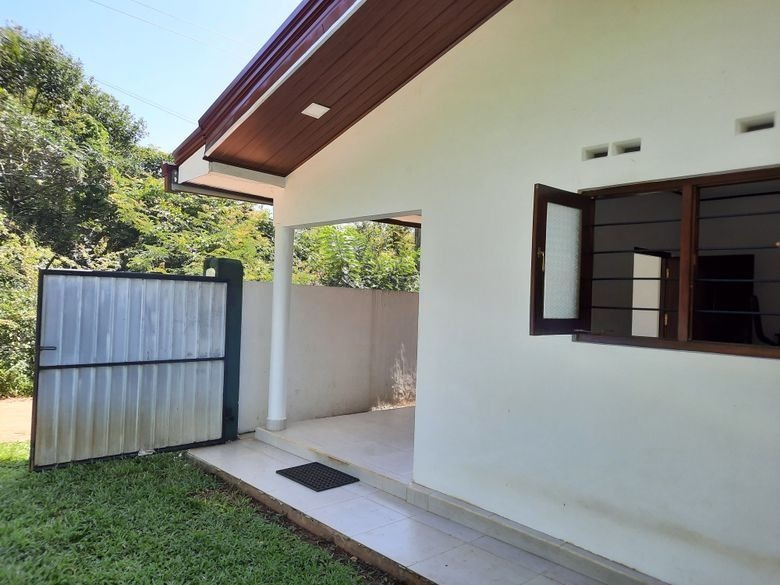 Two Medium Sized Houses for Sale in Belihuloya, Balangoda