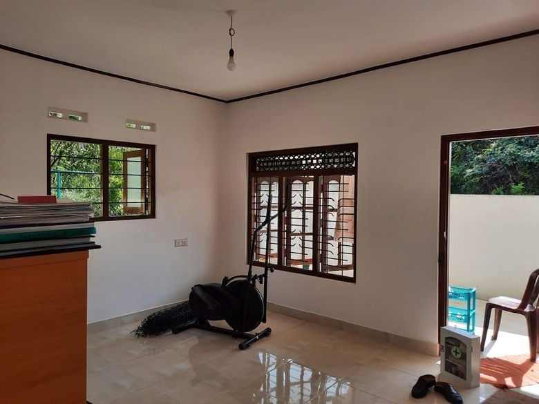 Two Medium Sized Houses for Sale in Belihuloya, Balangoda