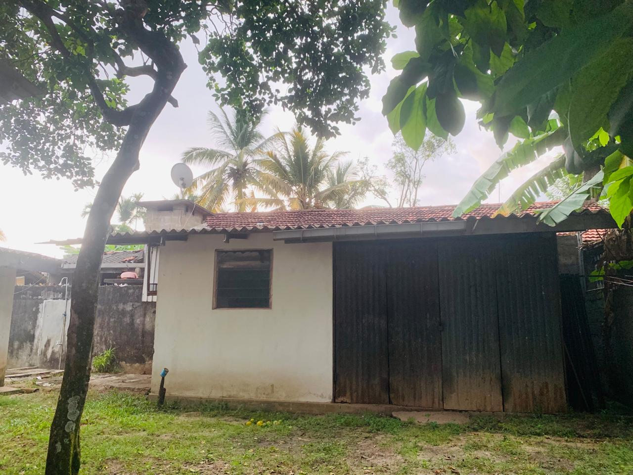 Elegant 3-Bedroom Family Home for Sale in the Heart of Wadduwa