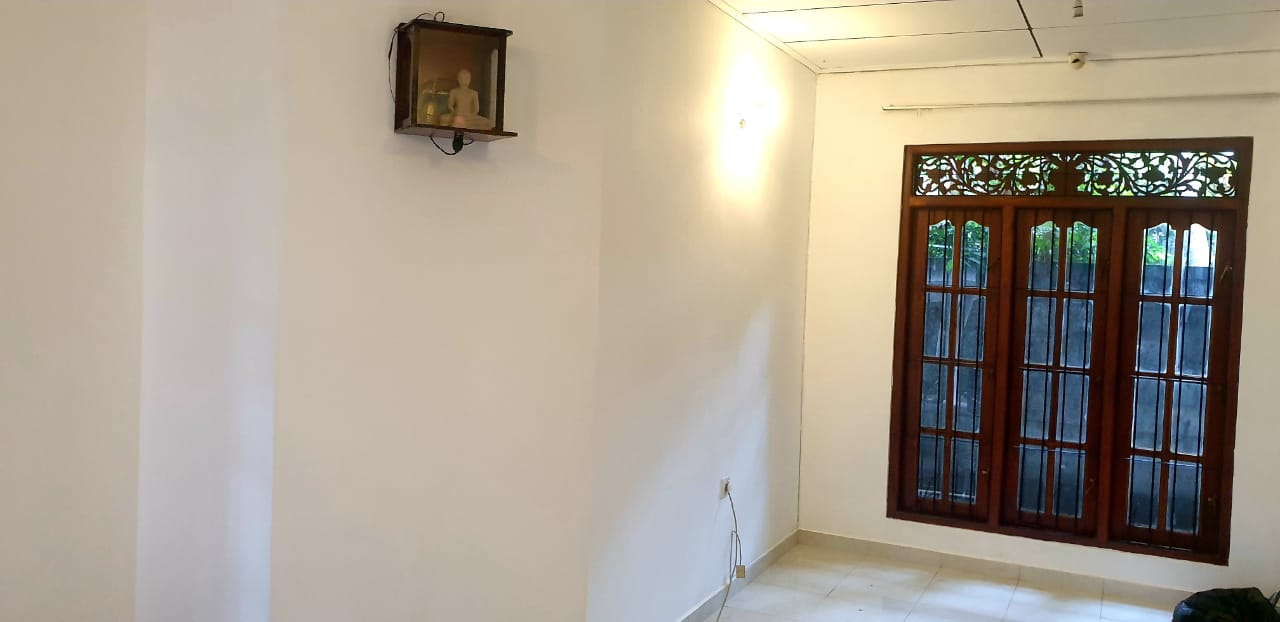 A Three Bed Room Fully Tiled House for Sale – Kiribathgoda