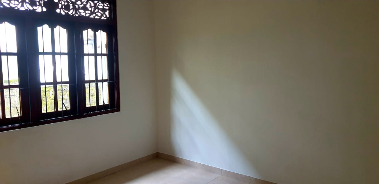 A Three Bed Room Fully Tiled House for Sale – Kiribathgoda