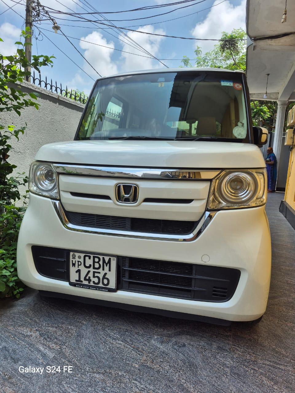 Honda N-Box 2018