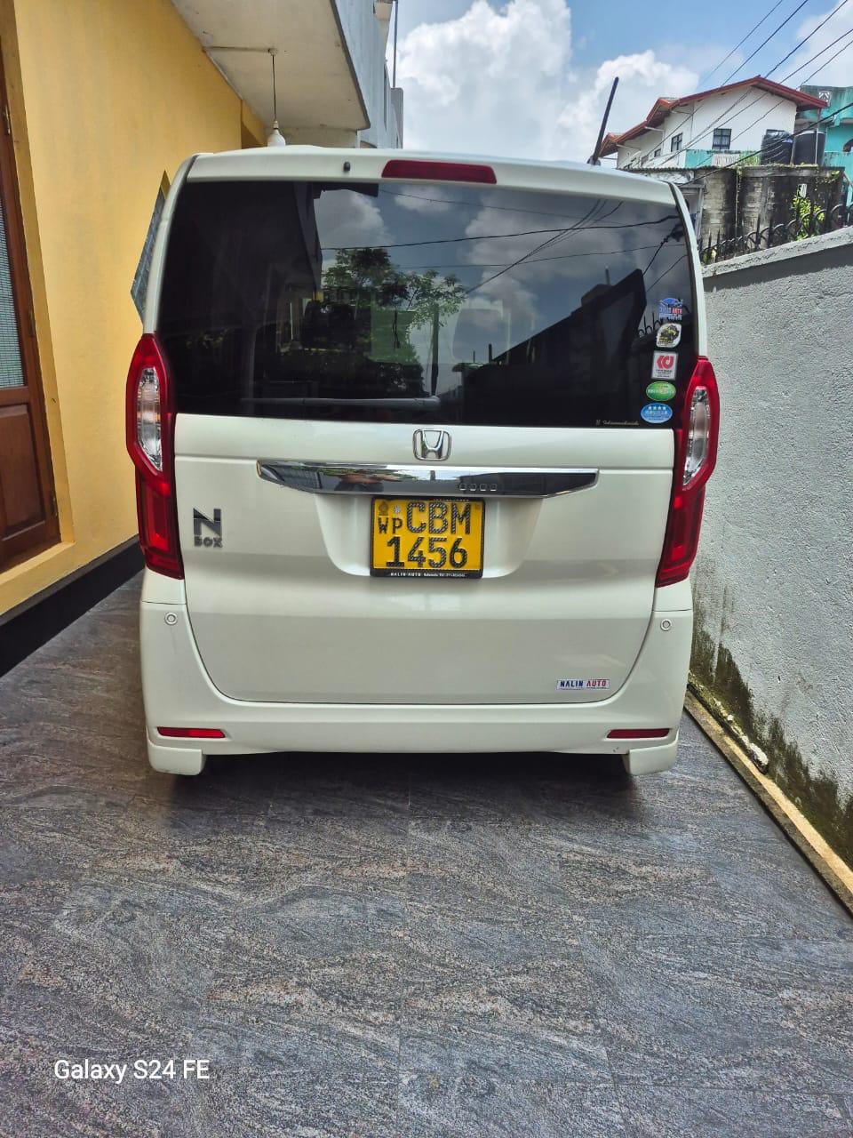 Honda N-Box 2018
